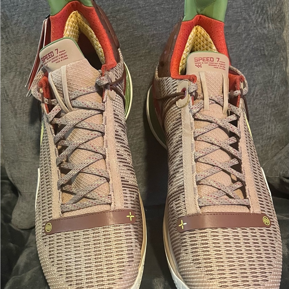 Li-Ning Speed 7 Men's Athletic Shoes New With Tags
